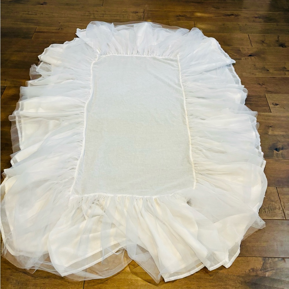 Pottery barn, bedding skirt - Picture 3 of 16